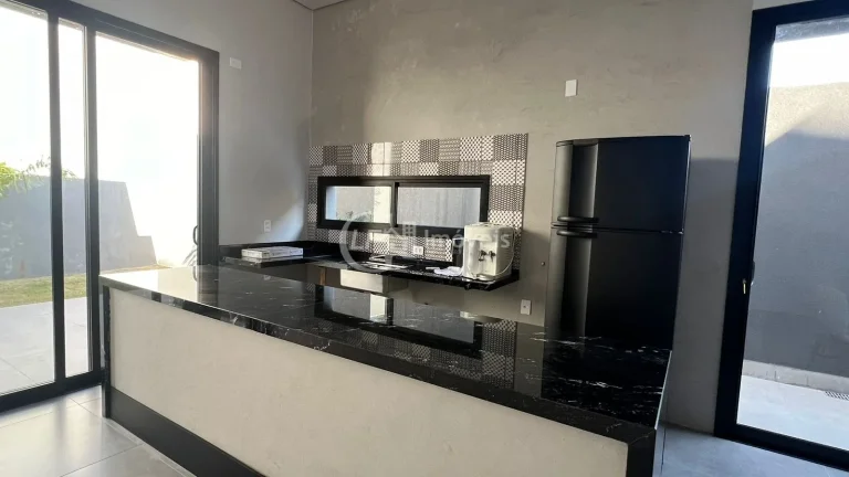 Imagem Imperdível oportunidade! Casa à venda em Alphaville Campo Grande-MS com 3 quartos, 3 suítes, 3 salas e 330m². Confira!