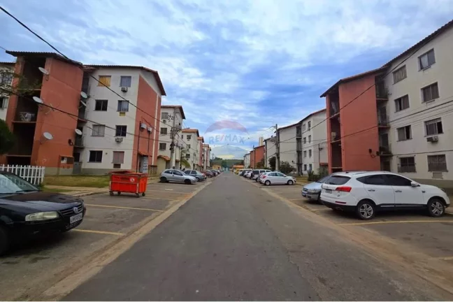 Imagem Apartamento á venda com 2 quartos e com 42m² em Paciência - Rio de Janeiro