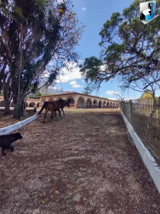 Imagem Sítio 18,5 ALQUEIRES a venda na estrada municipal de Tatuí/SP.