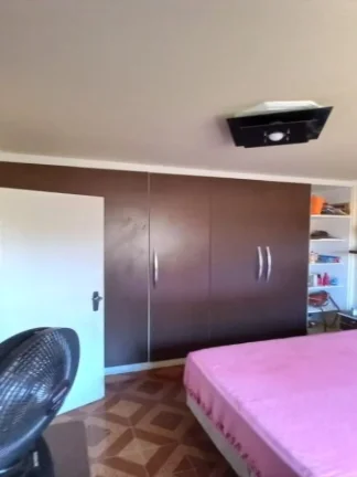 Imagem Casa bairro Dutra, R$ 310 mil, 3 quartos, edícula no fundo, 3 vagas - Ribeirão Preto
