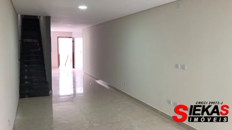 Imagem Imperdível oportunidade! Casa à venda na Penha de França, São Paulo-SP: 3 quartos, 1 suíte, 2 salas, 4 banheiros, 4 vagas de garagem, 180m².