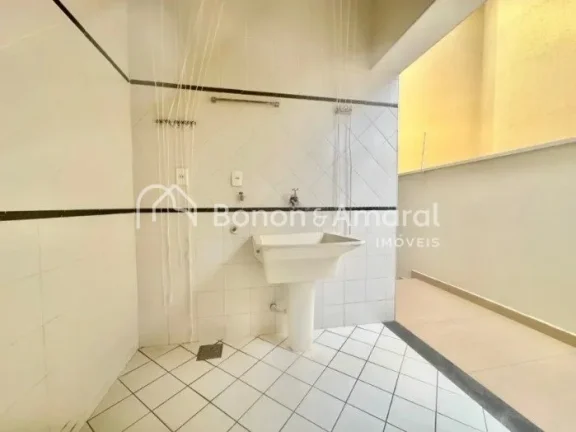 Imagem Casa à venda com 4 suítes, 392 m² no San Conrado