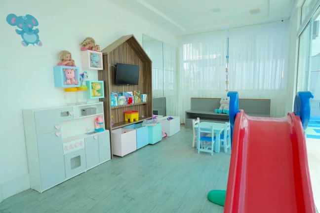 Imagem Apartamento com 3 dormitórios sendo 1 suíte e 2 vagas de garagem em Balneário Camboriú/SC