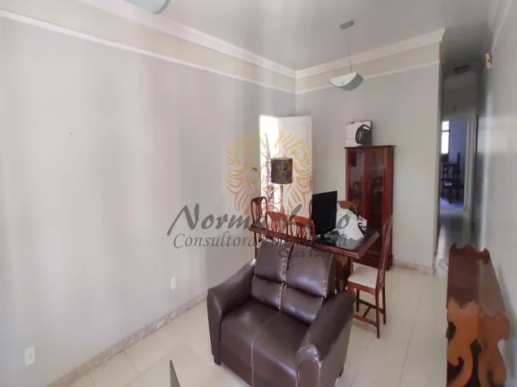 Imagem Casa à Venda na Atalaia: 4 Quartos, 3 Suítes, 2 Salas, 6 Banheiros, 3 Vagas de Garagem. Próximo a Orla da Atalaia.