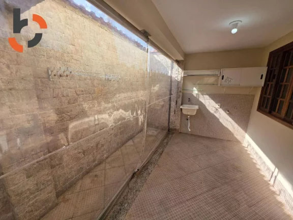 Imagem Casa com 2 dormitórios à venda, 54 m² por R$ 320.000,00 - Banco de Areia - Mesquita/RJ