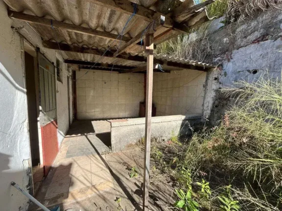 Imagem Casa Antiga à Venda no Bairro Grogotó — Excelente Localização para Reforma ou Investimento