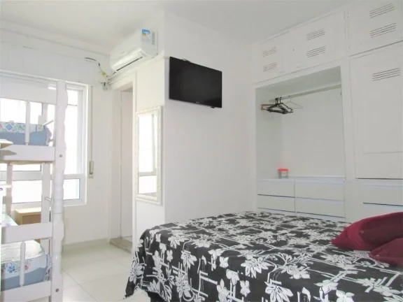 Imagem Cobertura com 4 dormitórios, 240 m² - A venda, Locação Anual ou Temporada - Pitangueiras - Guarujá/SP