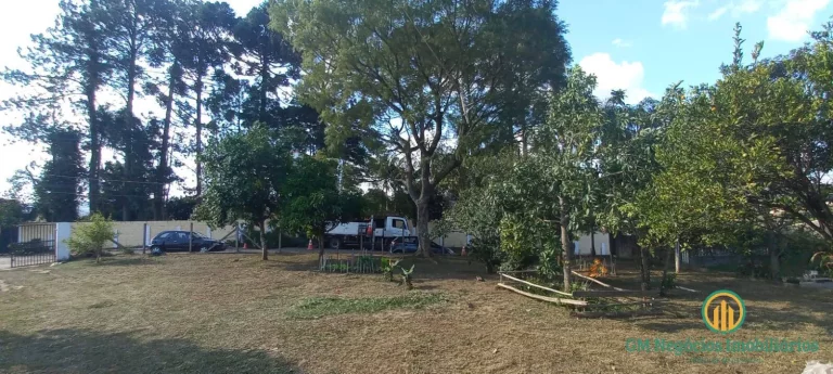 Imagem Terreno amplo em bairro residencial e zona mista São Roque