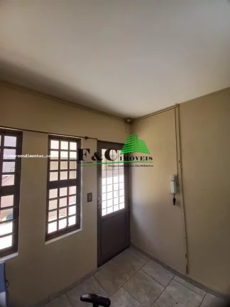Imagem Sobrado para Venda em Limeira, Jardim Esteves, 4 dormitórios, 1 suíte, 3 banheiros, 3 vagas