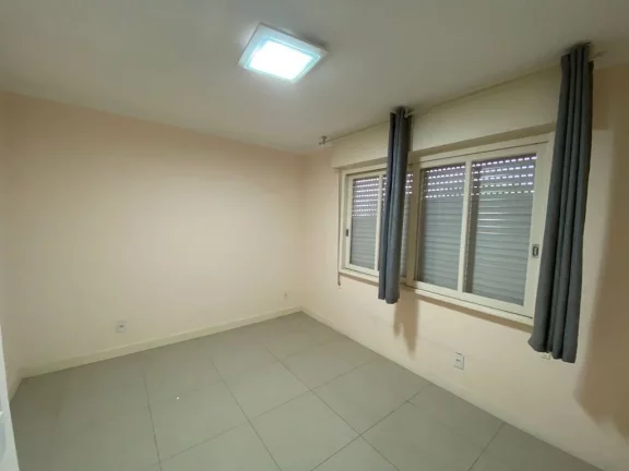 Imagem Casa com 4 Quartos à Venda, 265 m² em Chácara Das Pedras - Porto Alegre