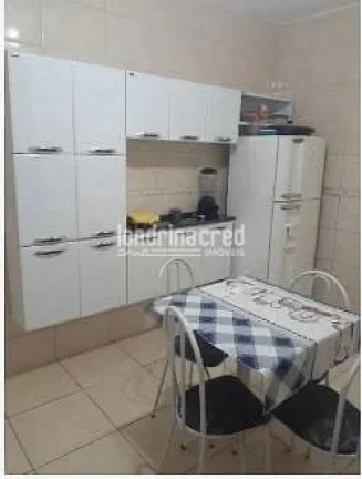 Imagem Dependência à Venda no Jardim Planalto | Terreno Amplo, Piscina e Estrutura para Sobrado