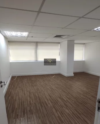 Imagem SALA COMERCIAL PRÓXIMO AO SHOPPING JARDIM SUL 45,00 M 1 BANHEIRO PRIVATIVO PISO ELEVADO AR CONDICIONADO LUMINÁRIAS FORRO 1 VAGA DE GARAGEM