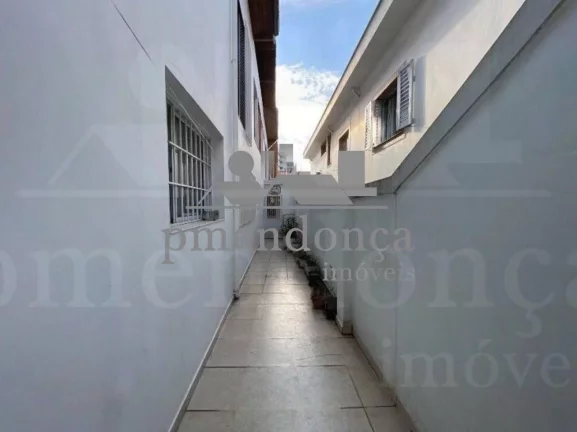 Imagem Casa de Vila em rua fechada a poucas quadras do Parque da Agua Branca.