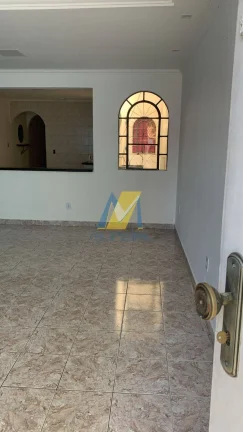 Imagem Casa Superior com 3 Quartos, Ambientes Amplos e Vaga - Ótima Localização