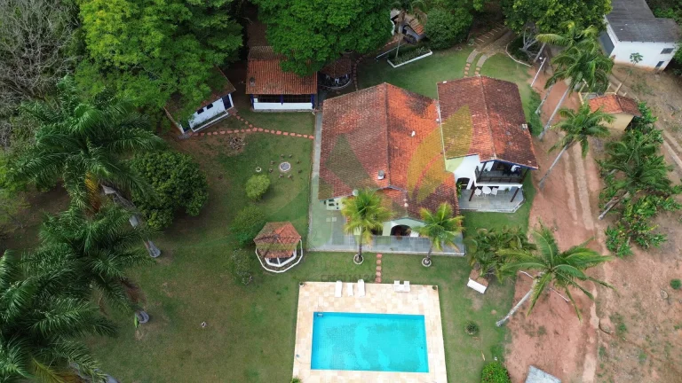 Imagem Sítio Exclusivo à Venda em Piracaia Conforto, Lazer e com Potencial