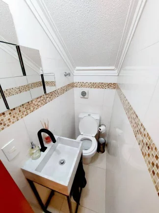 Imagem Sobrado com 2 dormitórios para alugar, 60 m² por R$ 3.135/mês - Utinga - Santo André/SP