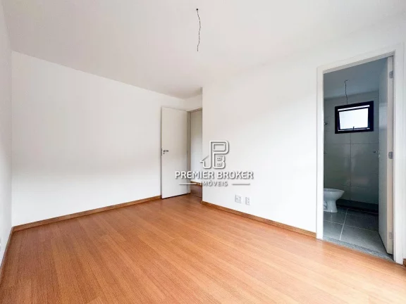 Imagem Apartamento com 3 dormitórios à venda, 76 m² por R$ 560.000,00 - Ermitage - Teresópolis/RJ