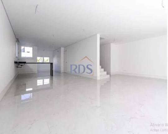 Imagem Casa de alto padrão em condomínio Fechado