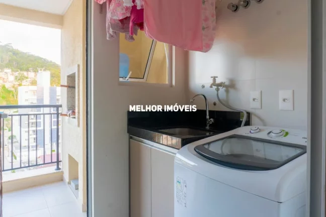 Imagem Apartamento Semi Mobiliado á Venda com 02 Suítes