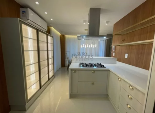 Imagem Ótimo apartamento com 3 suítes em Balneário Camboriú.