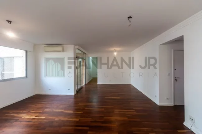 Imagem Imperdível: Apartamento para locação no Itaim Bibi, São Paulo-SP! 3 quartos, 1 suíte, 3 salas, 2 banheiros, 2 vagas de garagem e 160m² de área. Venha conferir!