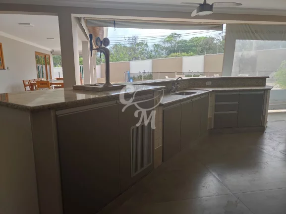 Imagem Casa com Piscina em Condomínio - VENDA / LOCAÇÃO