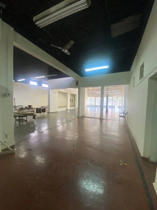 Imagem Salão comercial na Av. José Gomes - Antiga Pneulândia