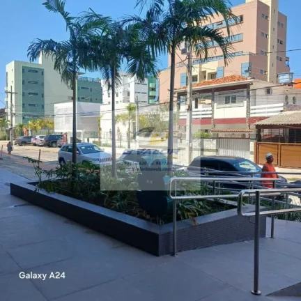 Imagem Vendo Apartamento, Porteira Fechada, Vista Mar, com 53 m², 2 suítes, sala p/ 2 ambientes e 1 vaga