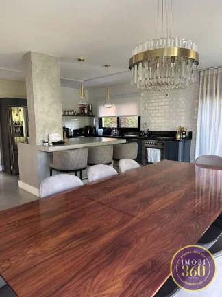 Imagem Maravilhosa casa de alto padrão