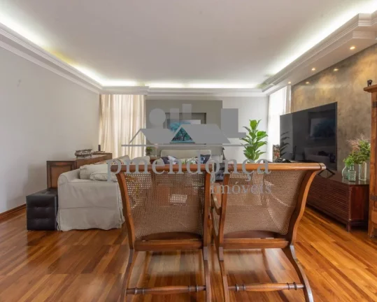 Imagem Apartamento em Higienópolis com 3 quartos sendo 1 suite e 2 vagas, 230m2