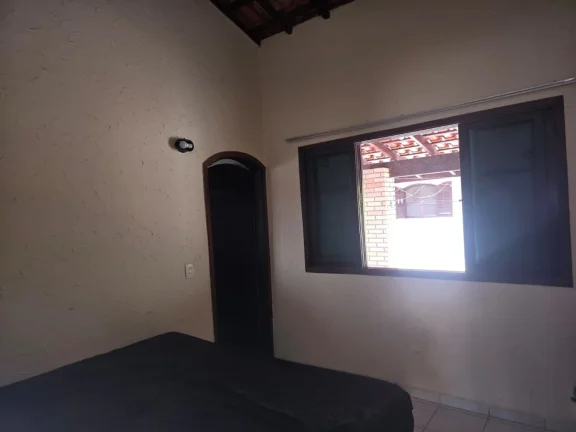 Imagem Excelente Casa em Itanhaém a poucos passos do mar, 141,40M², 2 Dorms, 1 Suíte, 10 Vagas, Jardim.