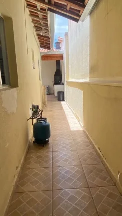 Imagem Casa com 2 Quartos e 2 banheiros à Venda, 140 m² por R$ 340.000