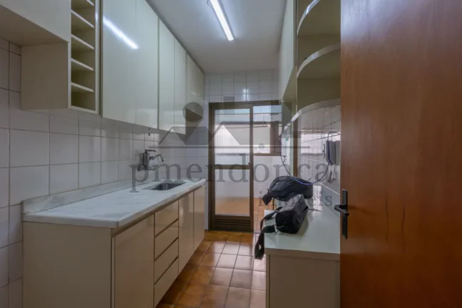 Imagem Pompéia 74m², apartamento com 2 quartos (1 suíte) e 2 vagas.