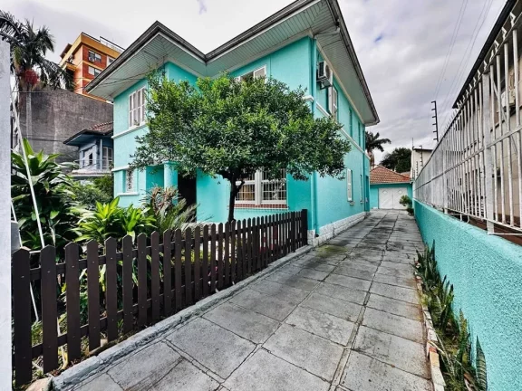 Imagem Casa à venda no bairro Floresta - Porto Alegre/RS