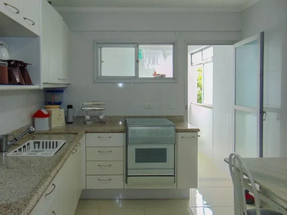 Imagem Astúrias - Apartamento com vista para o mar - Andar alto - Ótima localização.