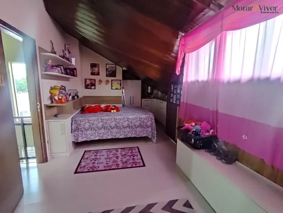Imagem Triplex para Venda em Curitiba, Sitio Cercado, 3 dormitórios, 2 suítes, 3 banheiros, 2 vagas