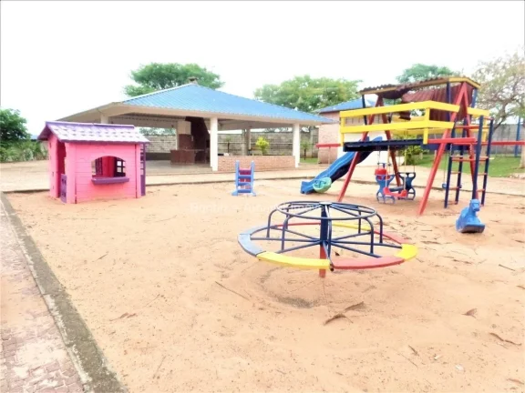 Imagem Terreno em CondomÃ­nio Fechado com 313mÂ² e Ãtima Topografia.

CondomÃ­nio RaÃ­zes oferece SeguranÃ...