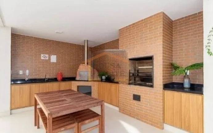 Imagem Apartamento com 55m², dispõe de 2 dormitórios, sendo 1 suite, 2 banheiros, sala para dois ambient...
