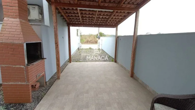 Imagem Casa mobiliada em rua pavimentada no bairro Vila Nova em Barra Velha - SC