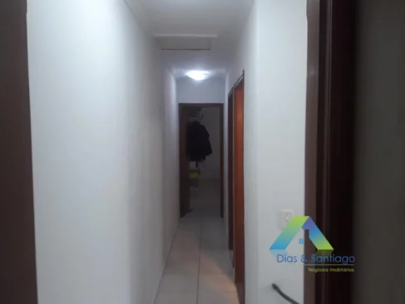 Imagem Lindo sobrado com 3 dormitórios sendo 1 suite, 2 vagas de garagem com ótima localização .