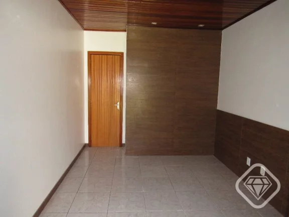 Imagem Casa Térrea acolhedora com pátio amplo. 

Imóvel aconchegante em rua tranquila do bairro Hípica,...