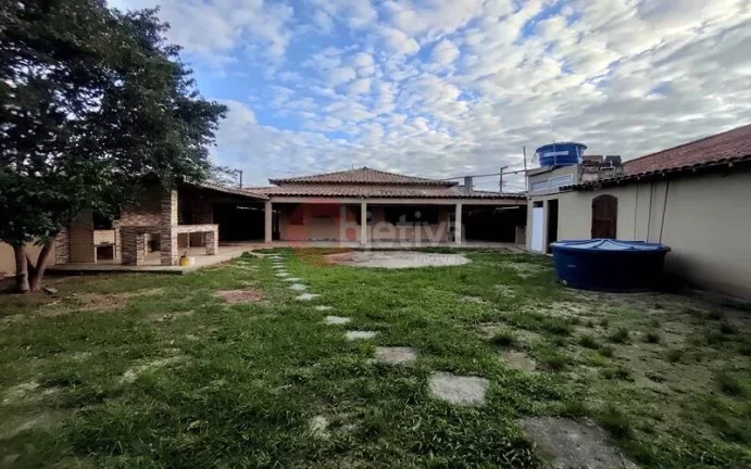 Imagem Casa Independente a venda de 4 quartos - Vila do Pero - Cabo Frio