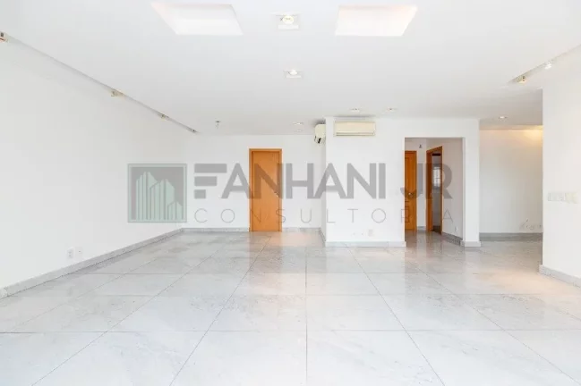 Imagem Venha conhecer o apartamento dos seus sonhos! Totalmente pronto para morar e impecável, este apartamento conta com uma sala ampla e integrada à varand