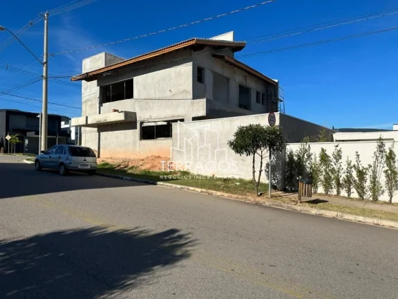 Imagem SOBRADO DE ESQUINA À VENDA - CONDOMÍNIO RESERVA ERMIDA I - 3 SUÍTES - 275 M² DE CONSTRUÇÃO