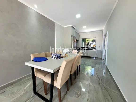 Imagem Casa no Jardim São Vicente Palotti com 3 dormitórios (1 suíte), sala ampla, cozinha, 2 banheiros, 3 vagas de garagem e 165m² construídos em terreno de 250m²