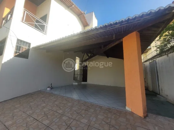 Imagem Casa à Venda - Ampla, Moderna e Completa em Ponta negra