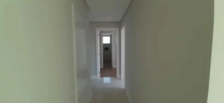 Imagem Apartamento com 4 dormitórios sendo 2 suítes e 3 vagas de garagem em Balneário Camboriú/SC