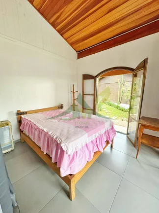 Imagem Linda casa de vidro à venda no Clube da Montanha, em Atibaia