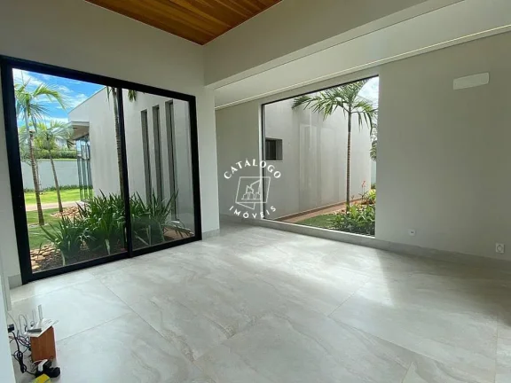 Imagem Casa em Condomínio a Venda no bairro Centro - Cravinhos, SP