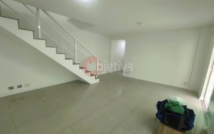 Imagem Cobertura a venda com 3 quartos (todos suítes) - Passagem - Cabo Frio